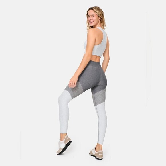 OUTDOOR Voices | Springs 7/8 Legging in Graphite/Ash/Dove - Picture 2 of 10